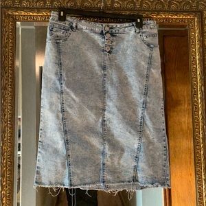 Women’s jean skirt!